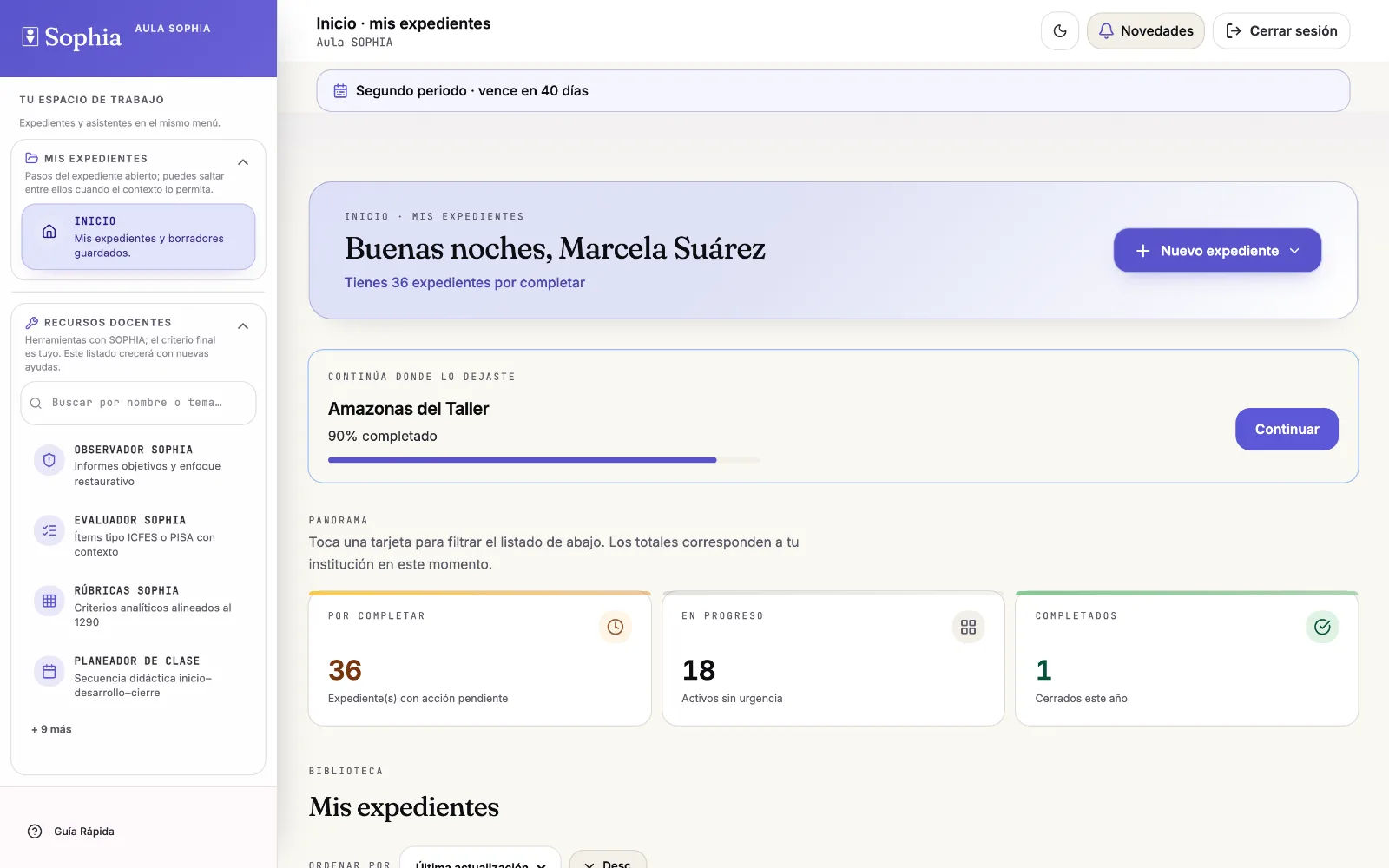 Panel de la docente en SOPHIA: un expediente al 90 % con el botón de continuar, y el panorama con 36 expedientes por completar, 18 en progreso y 1 cerrado este año.